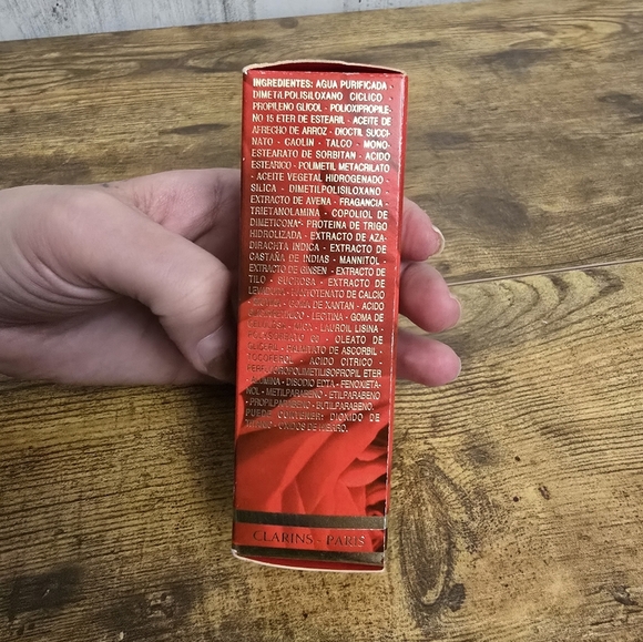 New Clarins Paris 13 teint Ultra-Satin Foundation 1.2 OZ Pale ivory - Picture 5 of 8